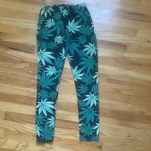 Weed Leaf Print Women's Leggings - Green and Black